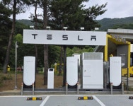 가평휴게소에 테슬라 V4 수퍼차저 떴다 | 서울경제 가평휴게소에 테슬라 V4 수퍼차저 떴다