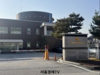 비스토스 품겠다는 씨유메디칼, 불투명한 지배구조 도마 | 서울경제 비스토스 품겠다는 씨유메디칼, 불투명한 지배구조 도마