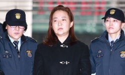청와대 밀어주기 특혜 의혹 박채윤 대표 5일 특검 재소환 | 서울경제 청와대 밀어주기 특혜 의혹 박채윤 대표 5일 특검 재소환