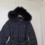 [행복한백화점][팜스프링스]중롱기장 앞플라켓안사시 다운점퍼 SWDL 244655