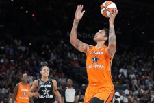 Brittney Griner makes an emotional and dominant return to record-setting WNBA All-Star Game - WTOP News