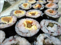 묵은지 볶음과 깻잎장아찌로 만든 촌스런김밥 ::: 82cook.com