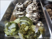 비 내리는 주말에 어울리는 별미음식-우거지 된장수제비 ::: 82cook.com