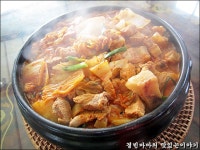 묵은지와 돼지 앞다리살이 만나니! 숭덩숭덩 묵은지 찌개 ::: 82cook.com