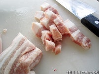 다른반찬 필요없죠? 삼겹살묵은지 김치찌개 ::: 82cook.com