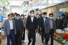권태성 부위원장, 익산시 중앙·매일·서동 전통시장 방문 | 사진뉴스 | 홍보자료 | 뉴스·소식 : 국민권익위원회 권태성 부위원장, 익산시 중앙... 