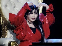 [CONCERT PHOTOS] Park Bom at her first You & I solo concert in Manila | allkpop [CONCERT PHOTOS] Park Bom at her first You & I... 