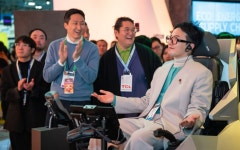 G-Dragons High-Profile visit to CES 2024 with HD Hyundais Vice Chairman Jung Gi Seon garners much attention online | allkpop G... 