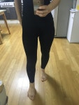 키 157 몸무게 52 상의는 55입구요 하의는 힙이랑 허벅지가 있는... 키 157 몸무게 52 상의는 55입구요 하의는 힙이랑 허벅지가 있는... 