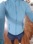 우선 살이 너무쪄서 키163에 61키로였고 상체랑 배에 살이 많구요... 키163에 61키로였고 상체랑 배에 살이 많구요 가슴이... 