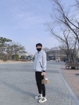 174에 70인데 슬림하게 잘맞습니다. 워낙 핏이 좋아서 크게입는 분들은 더 크게 주문하 REVIEW - 안다르 174에... 