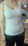 입자마자 너무 편해서 놀랐어요 원단이 잘늘어나는 편이라 편한거... 입자마자 너무 편해서 놀랐어요 원단이 잘늘어나는 편이라 편한거... 