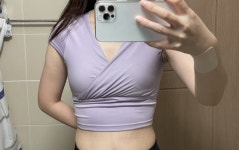 키167 53키로예요~ 가슴이 작아서 2 시켰는데 ㅋㅋ 어깨에서... 키167 53키로예요~ 가슴이 작아서 2 시켰는데 ㅋㅋ 어깨에서 낑기네요... 