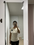 154/43이고 헬스할때 입으려 구입했어요. 나이가 있어 너무 딱붙는거 싫어서 사이즈4 샀 REVIEW - 안다르 154/43이고... 
