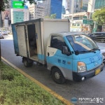 한진택배, 강남역 앞 도로 불법주정차...시민들 주차장 인줄..