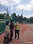 황규종 의창구청장, 시설개선공사 예정인 ‘사림 테니스장’ 사전점검