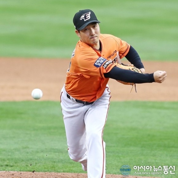 롯데 자이언츠, 투수 신정락 등 7명 선수 방출…선수단 개편 속도를 내나