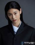 정호연, 나홍진 감독 신작 ‘호프(HOPE, 가제)' 주연 캐스팅! 황정민·조인성·알리시아 비칸데르·마이클 패스벤더와 호흡