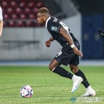 크리스 멀티골 성남FC, 충북청주에 3-2 승리