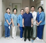 부천세종병원 중환자실 찾은 심장이식 환자…수술 후 5년만에 의료진과 반가운 재회