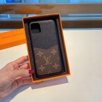 ショッパー LOUIS iPhone7 ケースの通販 by h0821s shop｜ルイヴィトンならラクマ VUITTON - 最安値♡ルイヴィトン だけのケー
