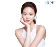 물오른 피부 이연희, 아이오페 모델로 발탁 | 아모레퍼시픽