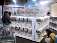 「ガチャガチャ」熱、世界に飛び火　海外でも売り上げ増：朝日新聞デジタル 【写真・図版】「ガチャガチャミュージアム」には、... 