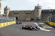 아제르바이젠 F1, 결국 페라즈가 우승했네요 - 오토스파이넷 아제르바이젠 F1, 결국 페라즈가 우승했네요