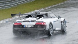 아우디 R8 GT3 기반 하드코어 로드카? 테스트 모습 - 오토스파이넷 아우디 R8 GT3 기반 하드코어 로드카? 테스트 모습