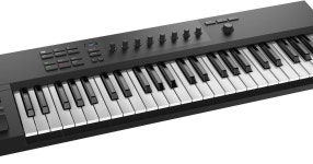 Native Instruments KOMPLETE KONTROL A49 - 49-Key Controller Native Instruments KOMPLETE KONTROL A49 - 49-Key Controller for KOMPLETE