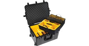 Pelican 1637 Air Case with Divider Insert (Black)