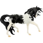 Breyer Horses Apres Ski 2024 Christmas Horse Traditional 1:9 Scale Horse Figure 700127 | BIG W