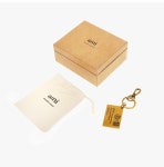 AMI | [아미 AMI] UKR909 369 907 공용 키링 [아미 AMI] UKR909 369 907 공용 키링