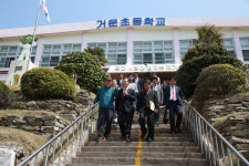 뱃길 114.7Km 여수 거문도 찾은 전남교육감  뱃길 114.7Km 여수 거문도 찾은 전남교육감