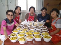 고양시 성사1동 부녀회, 8년째 ‘사랑의 밑반찬 배달’ 봉사 실시  고양시 성사1동 부녀회, 8년째 ‘사랑의 밑반찬 배달’ 봉사 실시