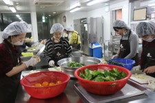 성남시도촌종합사회복지관, JT저축은행과 1월 정기봉사활동 진행  성남시도촌종합사회복지관, JT저축은행과 1월 정기봉사활동 진행