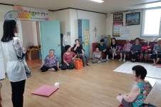 동두천시 불현동, 승지골 경로당에서‘찾아가는 복지 상담의 날’운영  동두천시 불현동, 승지골 경로당에서‘찾아가는 복지 상담의 날’운영