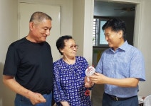 구리 수택2동, 폭염 대비 취약 계층에 휴대용 선풍기 전달  구리 수택2동, 폭염 대비 취약 계층에 휴대용 선풍기 전달