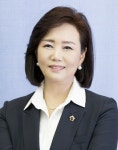 [경기도의회] 정윤경 의원, 군포중학교 노후 인조잔디 교체사업 진행상황 보고 받아  [경기도의회] 정윤경 의원, 군포중학교 노후 인조잔디... 