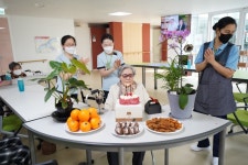 생신잔치 상세 < 기관앨범 < 알림마당 < 원주보훈요양원