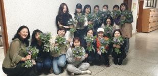 갤러리 - 성인학습자과정 2학년 이벤트공간스타일링 첫 실습 성인학습자과정 2학년 이벤트공간스타일링 첫 실습