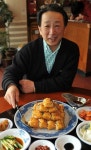 `생활의 달인` 40년 전통 놀라운 춘권 맛 `영성방`의 비밀… 한달 거뜬... - 부산일보 생활의 달인 40년 전통 놀라운 춘권 맛 영성방의 비밀... 