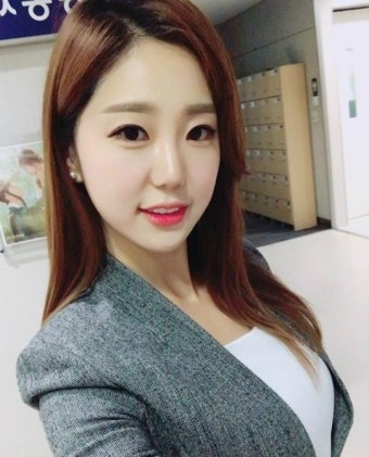 `장우혁과 열애설` 김가영 전 포항MBC 아나운서, SNS 황급히 삭제 - 부산일보 '장우혁과 열애설' 김가영 전 포항MBC 아나운서, SNS 황급히 삭제
