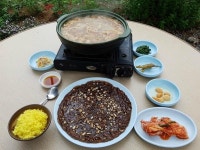 [부산 온천동 `최만순의약선요리`] 개운한 오리탕·고소한 도토리전... 온천동 최만순의약선요리] 개운한 오리탕·고소한 도토리전 복잡하지 않아... 