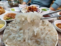 강서구 명지시장 한바다횟집, 바다·들판의 봄맛… 한 그릇이면 맛봄 - 부산일보 강서구 명지시장 한바다횟집, 바다·들판의 봄맛… 한 그릇이면 맛봄