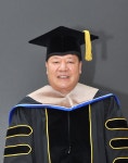 김충석 (사)엔젤피스예술단 이사장, 동명대에서 명예경영학 박사학위 받아 - 부산일보 김충석 (사)엔젤피스예술단 이사장, 동명대에서 명예경영학... 