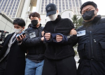 스토킹 살인 피해자 유족 `경찰의 소극적 대응에도 믿었는데…` - 부산일보 스토킹 살인 피해자 유족 '경찰의 소극적 대응에도 믿었는데…'
