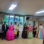 상록회 문화예술단, 수정2동 경로당 어르신 대상 문화공연 봉사 펼쳐 - 부산일보 상록회 문화예술단, 수정2동 경로당 어르신 대상 문화공연 봉사... 