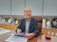 [인터뷰] 성기인 부산기계공업협동조합 이사장 “생활형 기계·친환경 설비의 시대 열릴 겁니다” - 부산일보 [인터뷰] 성기인... 