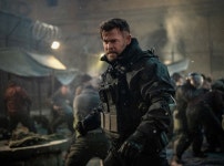 [경건한 주말] 후속작 기대되는 ‘스파이더맨: 어크로스 더 유니버스’와 ‘익스트랙션2’ - 부산일보 [경건한...